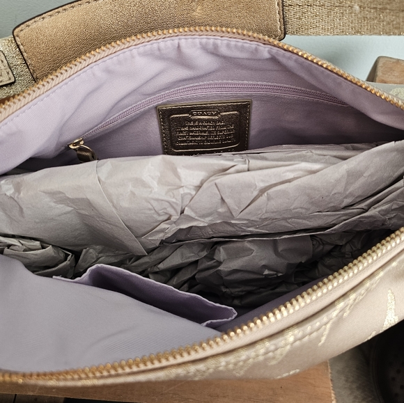 NWT Coach Poppy Lurex Hobo Signature Script - Picture 4 of 7